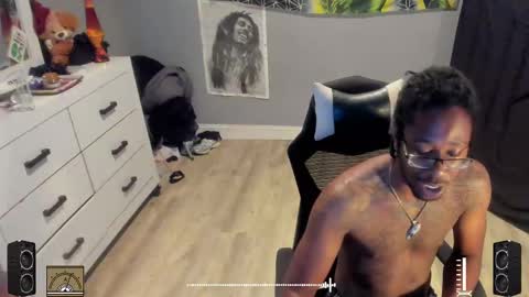 Plant Base Streamers From Pennsylvania online show from 24, 9, 2025