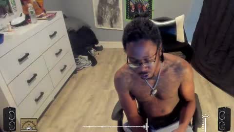 Plant Base Streamers From Pennsylvania online show from 11, 10, 2025