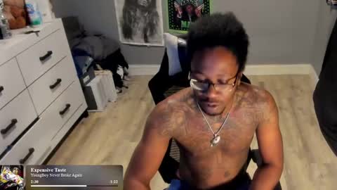 Plant Base Streamers From Pennsylvania online show from 29, 10, 2025