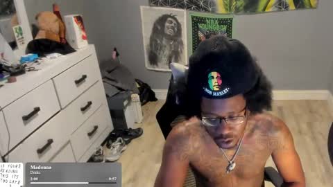 Plant Base Streamers From Pennsylvania online show from 7, 11, 2025