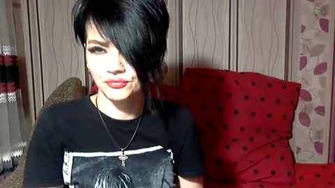 black_hot_01 online show from 11, 12, 2024