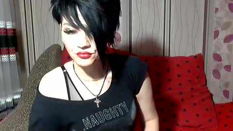 black_hot_01 online show from 15, 12, 2024