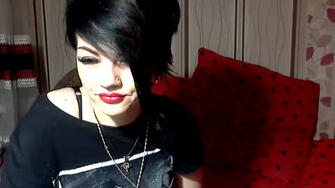 black_hot_01 online show from 10, 1, 2025