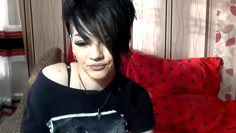 black_hot_01 online show from 10, 1, 2025