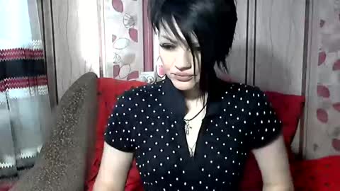 black_hot_01 online show from 17, 2, 2025