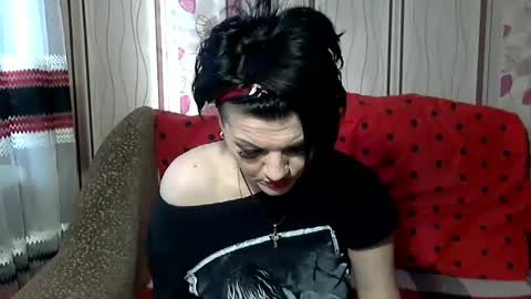 black_hot_01 online show from 25, 2, 2025