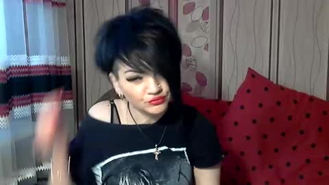 black_hot_01 online show from 5, 3, 2025