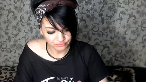 black_hot_01 online show from 11, 9, 2025