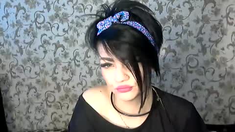 black_hot_01 online show from 17, 9, 2025