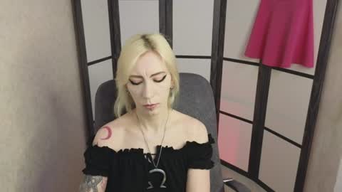 Snapshot of black_orchides chatting on 11, 6, 2026 Emily online show from 11, 6, 2026