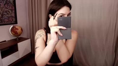 Mon Mon online show from 2, 10, 2025