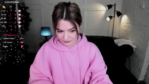 Mon Mon online show from 8, 11, 2025