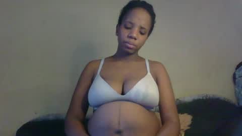 Snapshot of black_queen0111254 chatting on 21, 4, 2026 Blackqueen online show from 21, 4, 2026