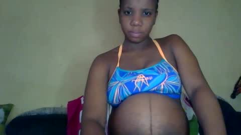 Snapshot of black_queen0111254 chatting on 9, 6, 2026 Blackqueen online show from 9, 6, 2026