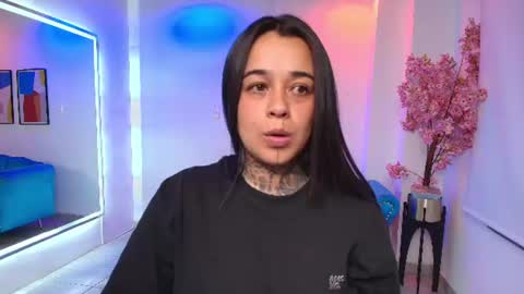 Snapshot of black_roseee chatting on 11, 6, 2026 Rousse online show from 11, 6, 2026