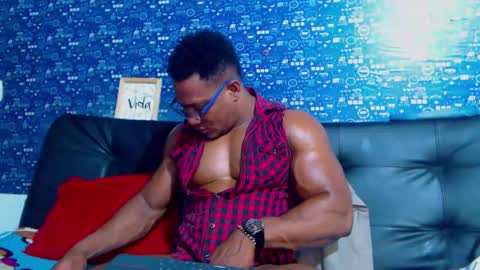 Snapshot of black_seus85 chatting on 24, 10, 2025 duglas online show from 24, 10, 2025