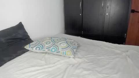 Snapshot of blackandwhite1_ chatting on 22, 12, 2025 blackandwhite1_ online show from 22, 12, 2025