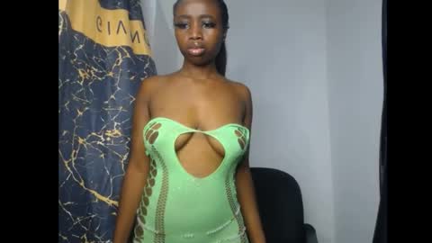 lela online show from 25, 4, 2026