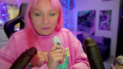 Snapshot of blackedbarbie chatting on 11, 12, 2024 Alice online show from 11, 12, 2024