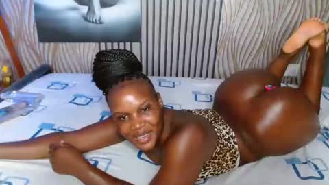 Snapshot of blackmellanin_ chatting on 3, 6, 2026 Smiley sylivia online show from 3, 6, 2026