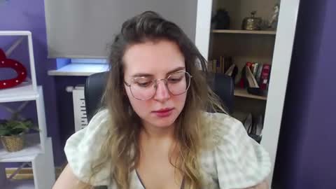 Z O E Y online show from 17, 1, 2025