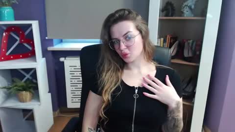 Z O E Y online show from 21, 2, 2025