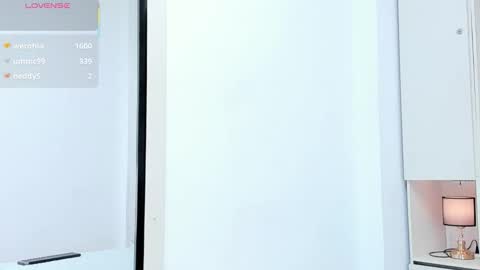 Snapshot of blackywhiite chatting on 23, 10, 2025 GRACE online show from 23, 10, 2025