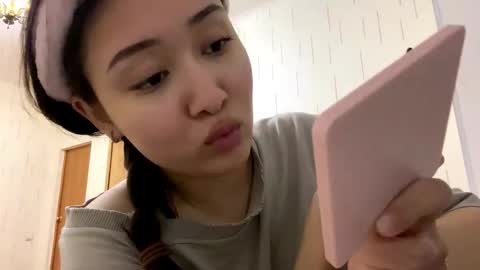 Mila online show from 4, 3, 2026