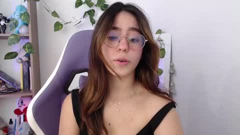 Snapshot of blairvicent chatting on 7, 1, 2025 online show from 7, 1, 2025