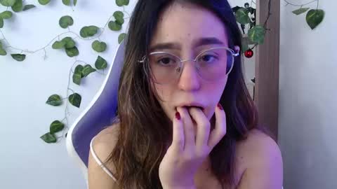 Snapshot of blairvicent chatting on 7, 3, 2025 online show from 7, 3, 2025