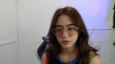 Snapshot of blairvicent chatting on 18, 9, 2025 online show from 18, 9, 2025