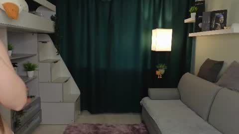 Mia online show from 18, 6, 2026