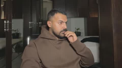 Snapshot of blessedleo72 chatting on 28, 11, 2025 Leo online show from 28, 11, 2025