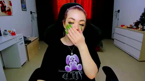 Nicole online show from 13, 1, 2025