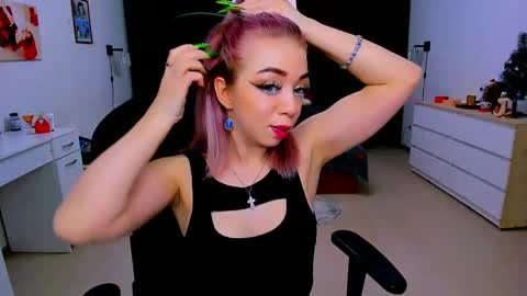 Nicole online show from 14, 1, 2025