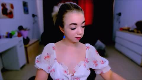 Nicole online show from 20, 9, 2025