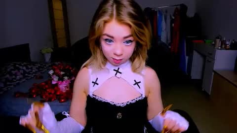 Nicole online show from 12, 2, 2026