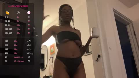 Snapshot of blkalthottie chatting on 6, 1, 2026 blkalthottie online show from 6, 1, 2026