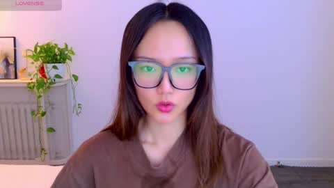 YoYo online show from 25, 6, 2026
