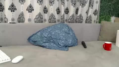 blonddaiana23 online show from 3, 2, 2026