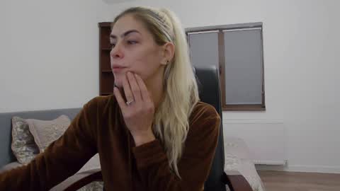 blonde4pasion online show from 10, 12, 2024