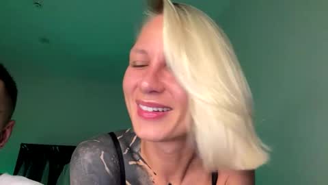 blonde_fuck_couple online show from 31, 5, 2026