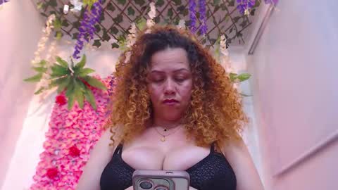 blonde_squirt_ online show from 13, 2, 2026