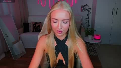 Nessa online show from 25, 6, 2026