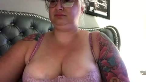 Snapshot of blondecupcke90 chatting on 17, 7, 2026 Blondecupcake90 online show from 17, 7, 2026