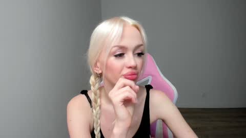 Snapshot of blondesoulmate chatting on 4, 12, 2024 Elisa online show from 4, 12, 2024