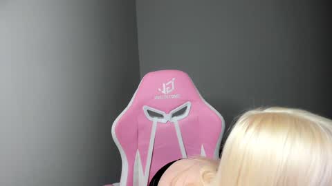 Snapshot of blondesoulmate chatting on 6, 12, 2024 Elisa online show from 6, 12, 2024