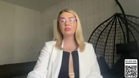 blondie_xoxoxo online show from 11, 6, 2026