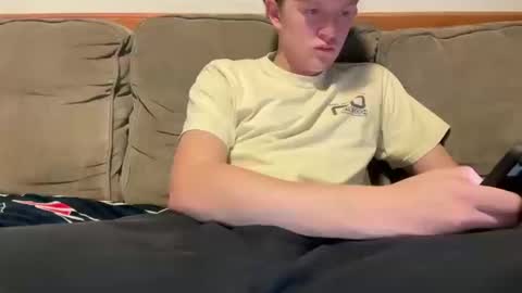 Snapshot of blondiedicks1 chatting on 14, 10, 2025 blondiedicks1 online show from 14, 10, 2025