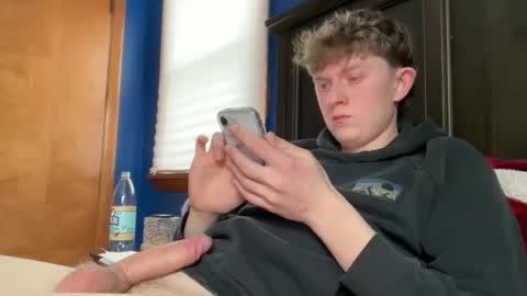 Snapshot of blondiedicks1 chatting on 6, 3, 2026 blondiedicks1 online show from 6, 3, 2026